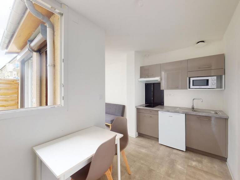 Appartement À Louer proche IUT — photo 1