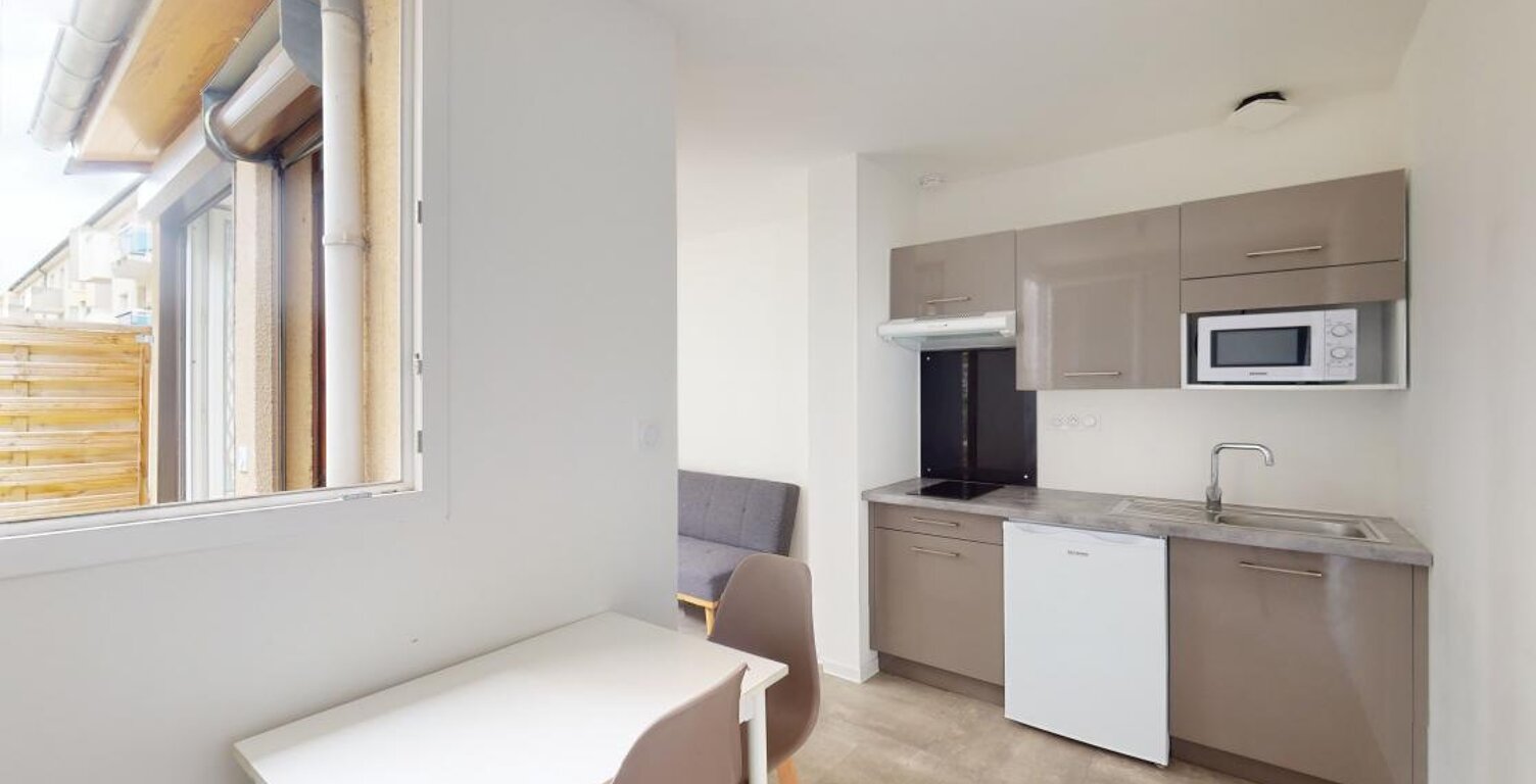 Appartement À Louer proche IUT — photo 1
