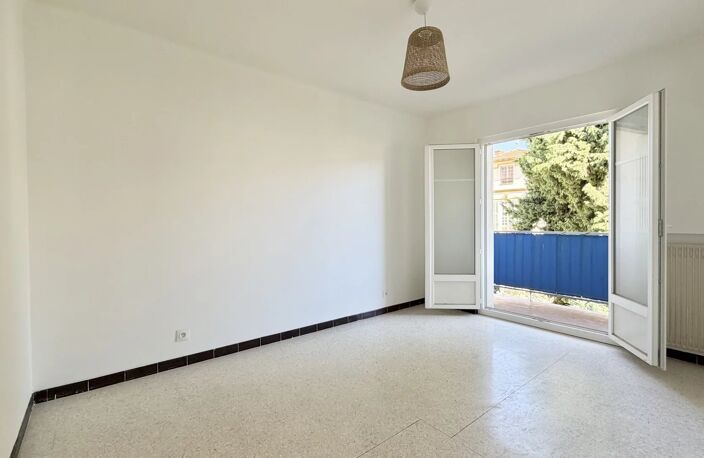 NICE NORD / RUE CAUVIN - 2 PIÈCES - TERRASSE - GARAGE — photo 2