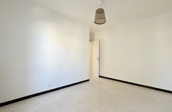 NICE NORD / RUE CAUVIN - 2 PIÈCES - TERRASSE - GARAGE — photo 4