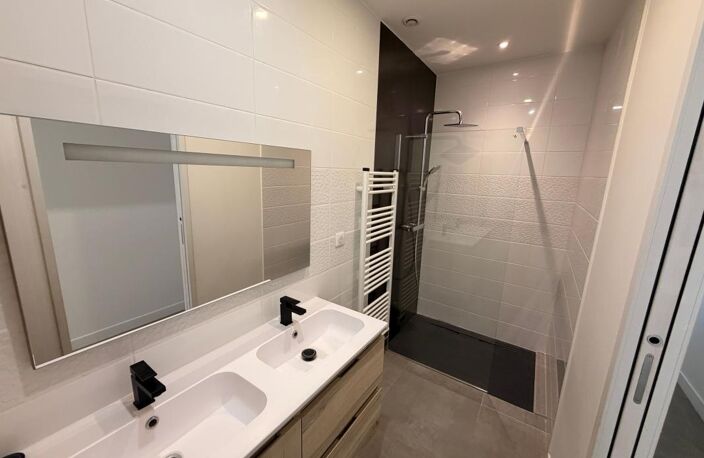 À VENDRE – MAISON DE PLAIN-PIED 4 CHAMBRES – ARVERT — photo 2