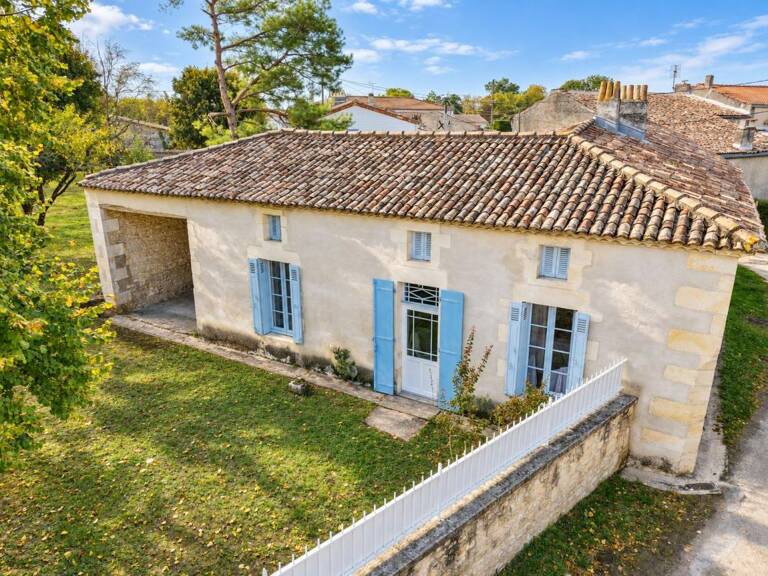 Maison À Vendre ARCES 5 pièces 137m2 — photo 1