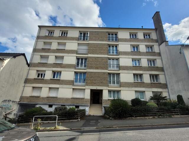 Appartement À Vendre — photo du bien