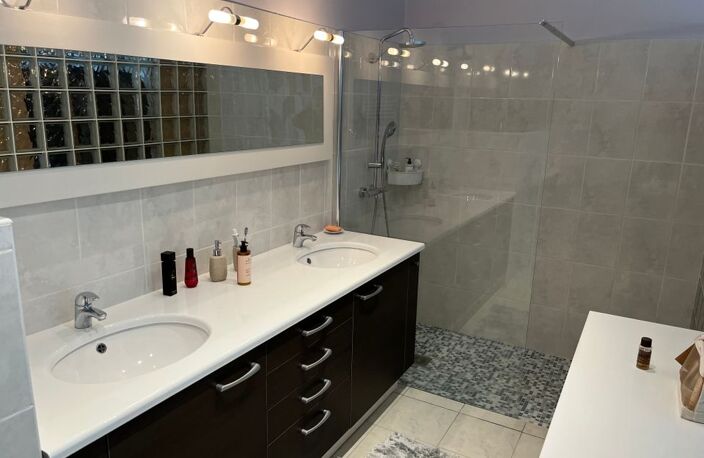 Appartement de 120m2 à louer sur Hyères — photo 3