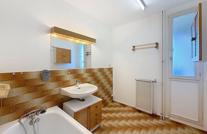 Appartement à vendre 1 pièces ANNEMASSE (74) — photo 4
