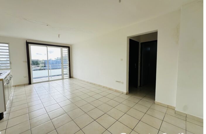 Appartement à vendre 3 pièces SINNAMARY (973) Appartement en Résidence — photo 2