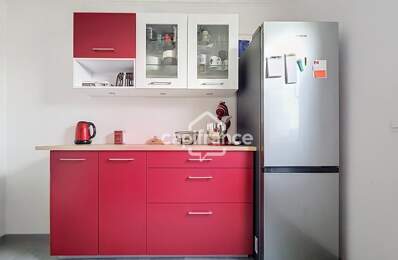 LOGNES - DERNIER ETAGE APPARTEMENT 4 PIÈCES AVEC BALCON, BOX,CAVE ET SANS TRAVAUX — photo du bien