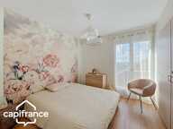 THOUARS Place Lavault- Appartement de 200 m2 -climatisation réversible- 5 chambres -Ascenseur privatif — photo 4