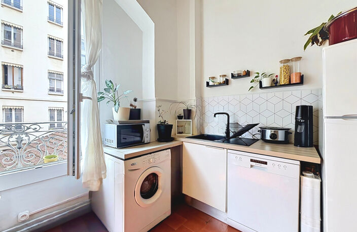 INVESTISSEMENT LOCATIF – T2 MEUBLÉ VENDU LOUÉ – RENTABILITÉ 5,7 % — photo 4