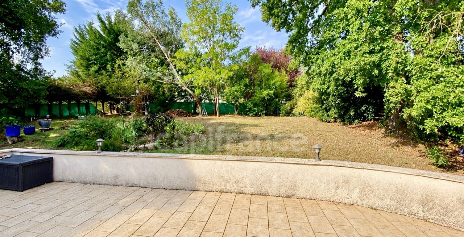 Maison à vendre 6 pièces  () — photo 1