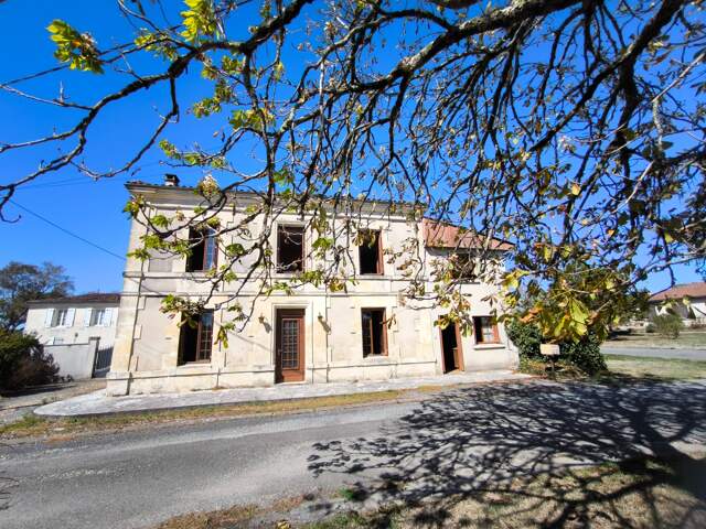 NERCILLAC (16) maison à vendre 7 pièces — photo du bien
