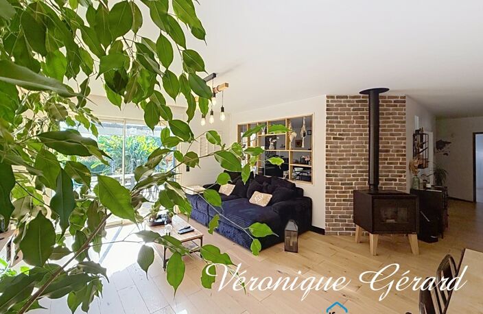 Ensemble immobilier Maison principale de 170 M² et Gîte de 80 M² pour une surface habitable totale de 250 M² — photo 3