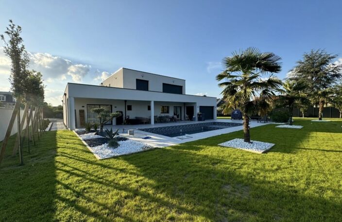 ✨ SOMPTUEUSE VILLA CONTEMPORAINE — ÉLÉGANCE, LUMIÈRE & ART DE VIVRE — photo 2