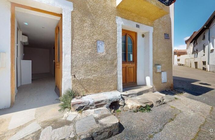 Ensemble de deux logements  SAINT MARTIN LA PLAINE (42) centre village — photo 5