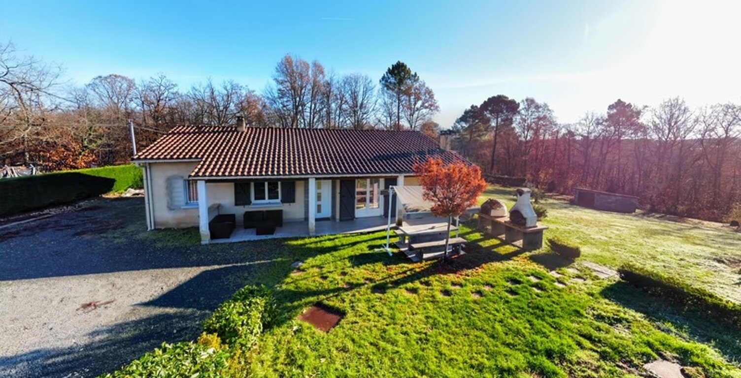   À vendre – Maison de plain-pied de 100 M² à 2 minutes du centre de Vergt sur terrain de 3430 M² — photo 1