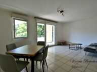 Appartement meublé à louer 3 pièces ANNEMASSE (74) avec balcon, parking privatif et piscine — photo 2