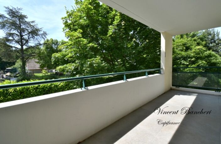 Appartement meublé à louer 3 pièces ANNEMASSE (74) avec balcon, parking privatif et piscine — photo 5
