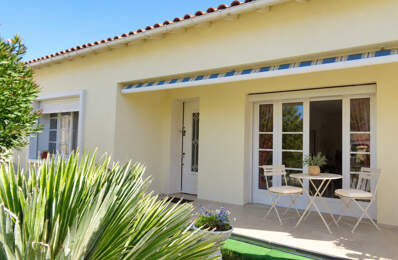 Maison à vendre 4 pièces COLOMBIERS (17 )Maison de plain-pied 102m2 avec garage et dépendances — photo du bien