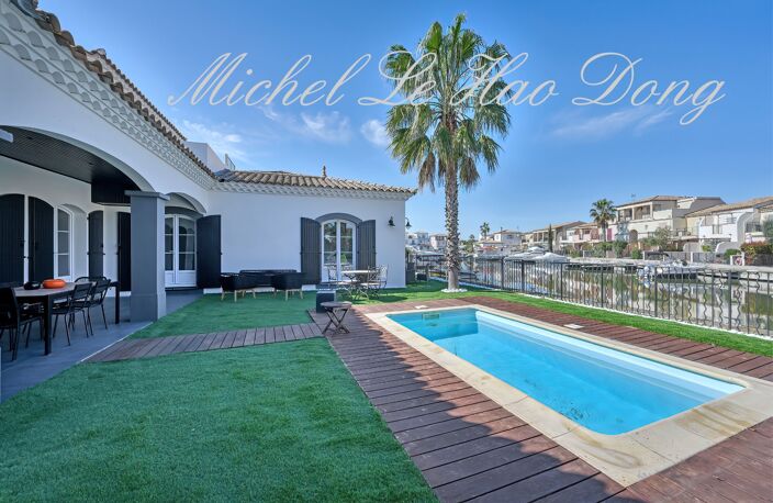 Dpt Gard (30), à vendre AIGUES MORTES maison P5 de 155,03 m² - Terrain de 536 m² — photo 3