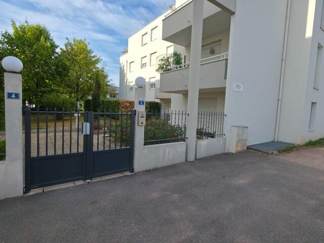 Appartement T2 45m2 avec terrasse Dijon Avenue Kellermann — photo du bien
