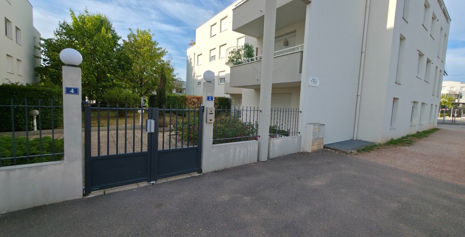 Appartement T2 45m2 avec terrasse Dijon Avenue Kellermann — photo 1
