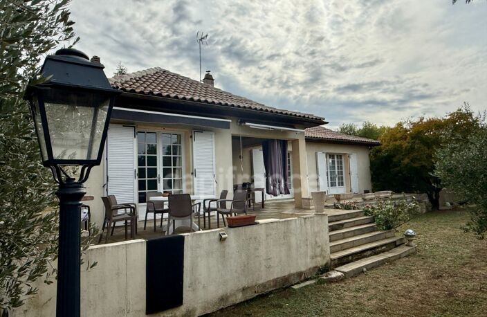   Une maison familiale aux volumes généreux et au potentiel remarquable — photo 2