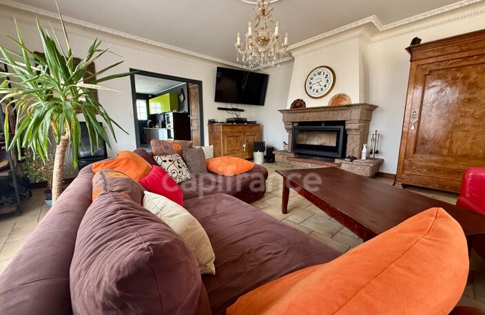   Une maison familiale aux volumes généreux et au potentiel remarquable — photo 3