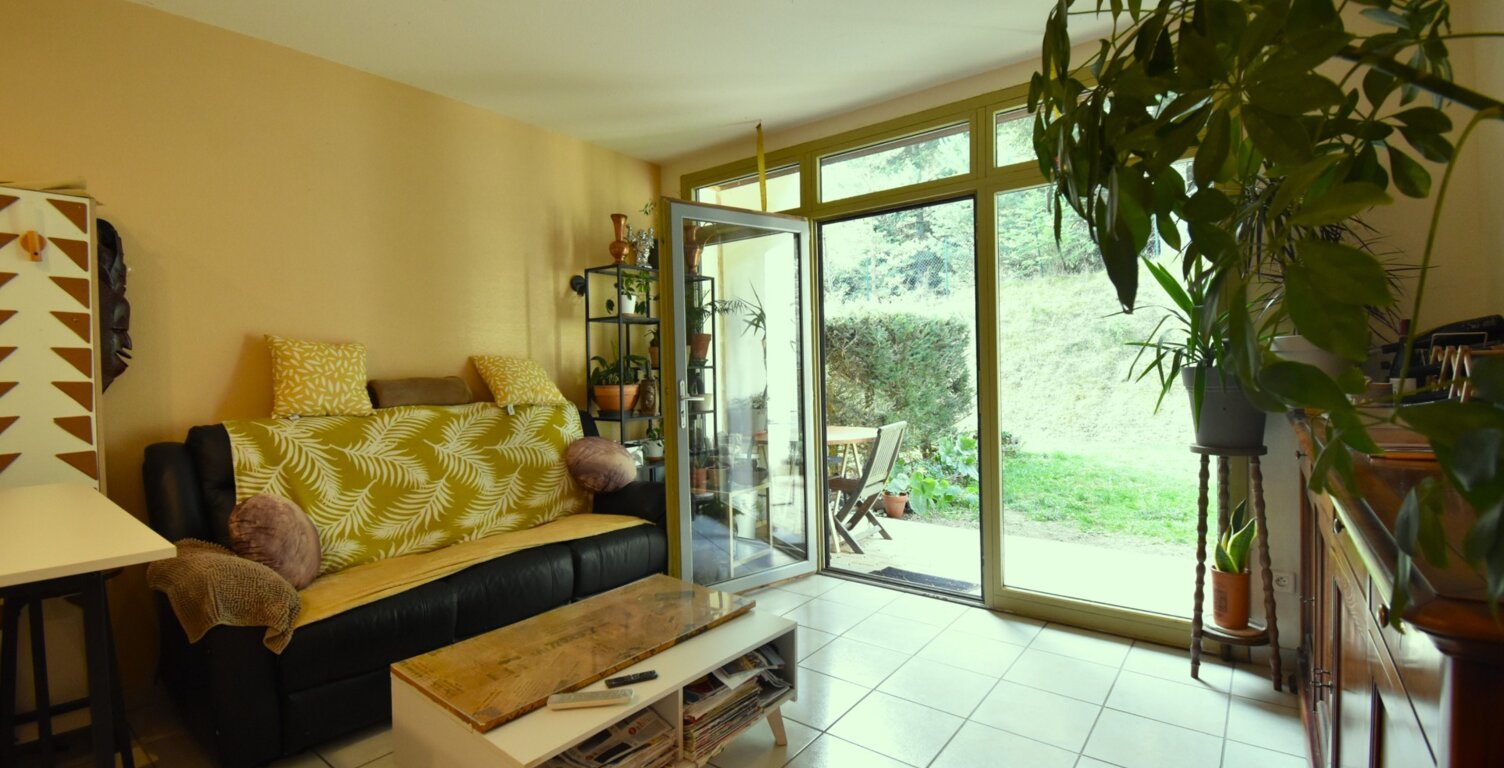 Appartement plain-pied avec extérieur LE CHAMBON SUR LIGNON (43) — photo 1
