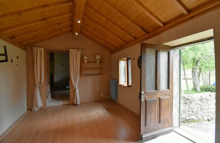 Maison à louer 5 pièces SAINT JEAN ROURE (07) — photo 2