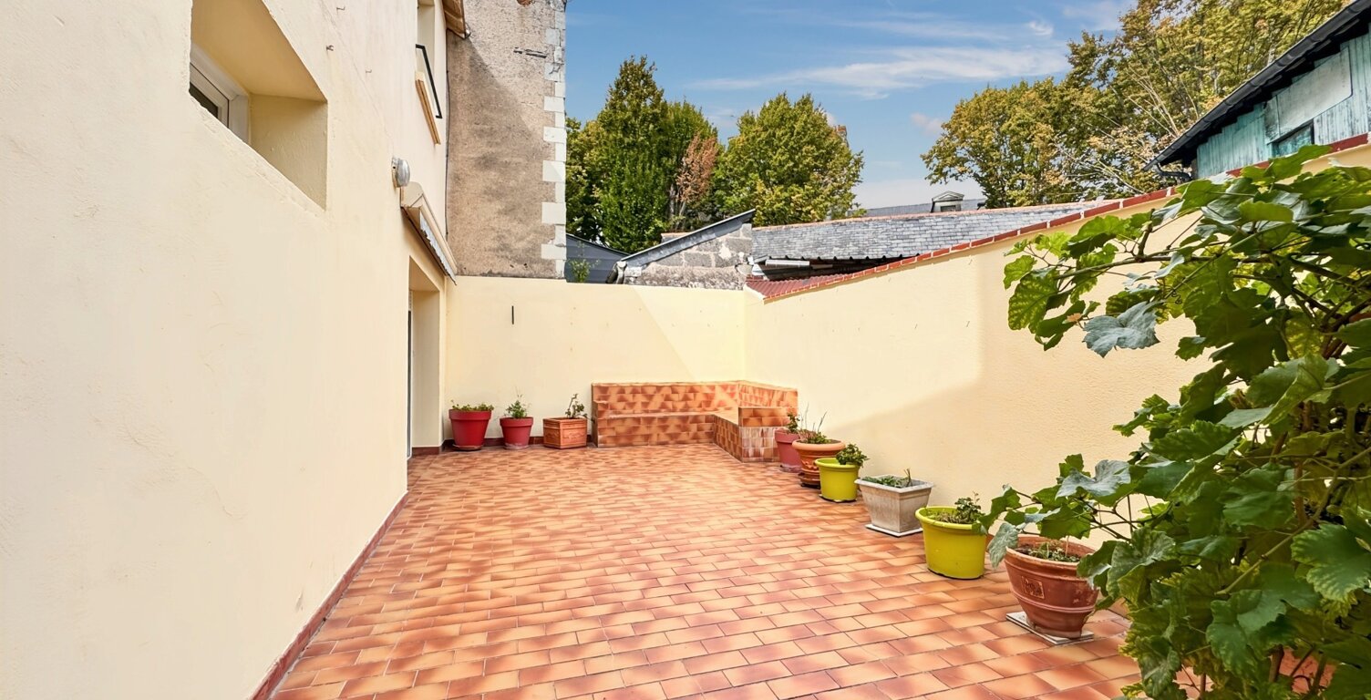ANGERS SECTEUR GARE – LÉTANDUÈRE – MAISON 150 M² – TERRASSES – GARAGE – FORT POTENTIEL — photo 1