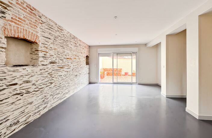 ANGERS SECTEUR GARE – LÉTANDUÈRE – MAISON 150 M² – TERRASSES – GARAGE – FORT POTENTIEL — photo 2
