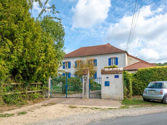 FESTIGNY (51) à vendre maison bourgeoise de 9 pièces — photo du bien