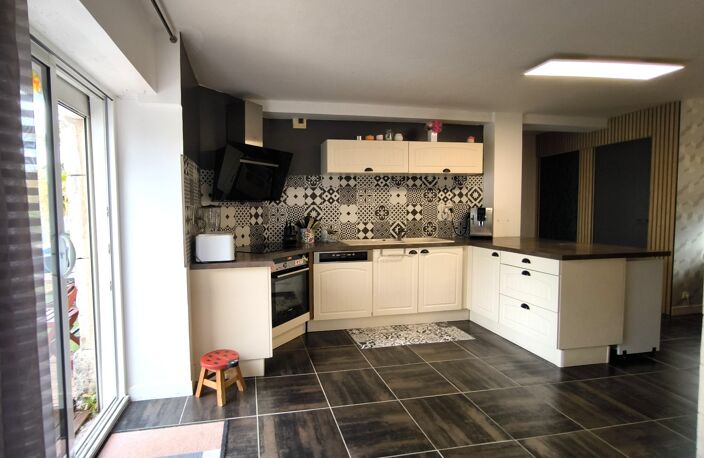 Maison Familiale à vendre 6 pièces MERIGNAC (16) — photo 3
