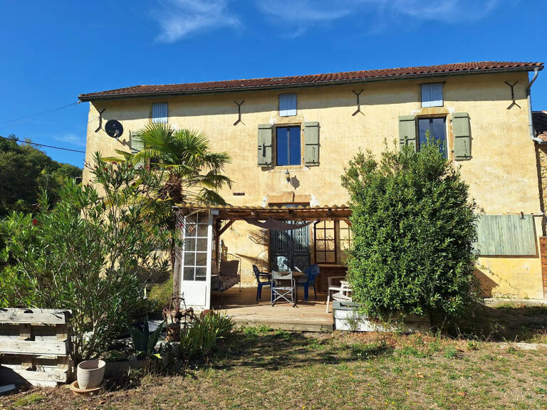 🏡 ANCIENNE LONGÈRE DE CARACTÈRE – 3 CHAMBRES DONT 1 SUITE PARENTALE INDÉPENDANTE, MEZZANINE, APPARTEMENT, MOBIL-HOME ET ATELIER – FORT POTENTIEL LOCATIF ! — photo 1