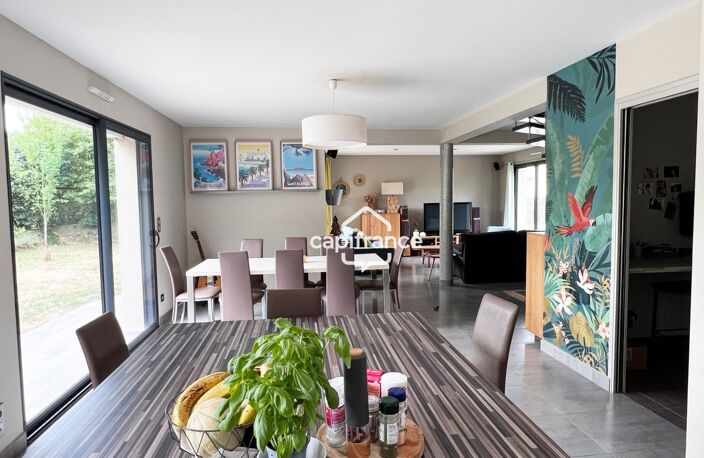 Maison à vendre  pièces CHANGE (72) — photo 2