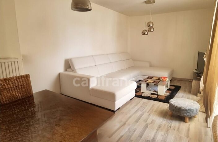 *Sainte-Cecile*Plain-pied de 51 m² à 200 m de la place, terrasse de 40 m², sud-ouest, sans vis-à-vis — photo 2