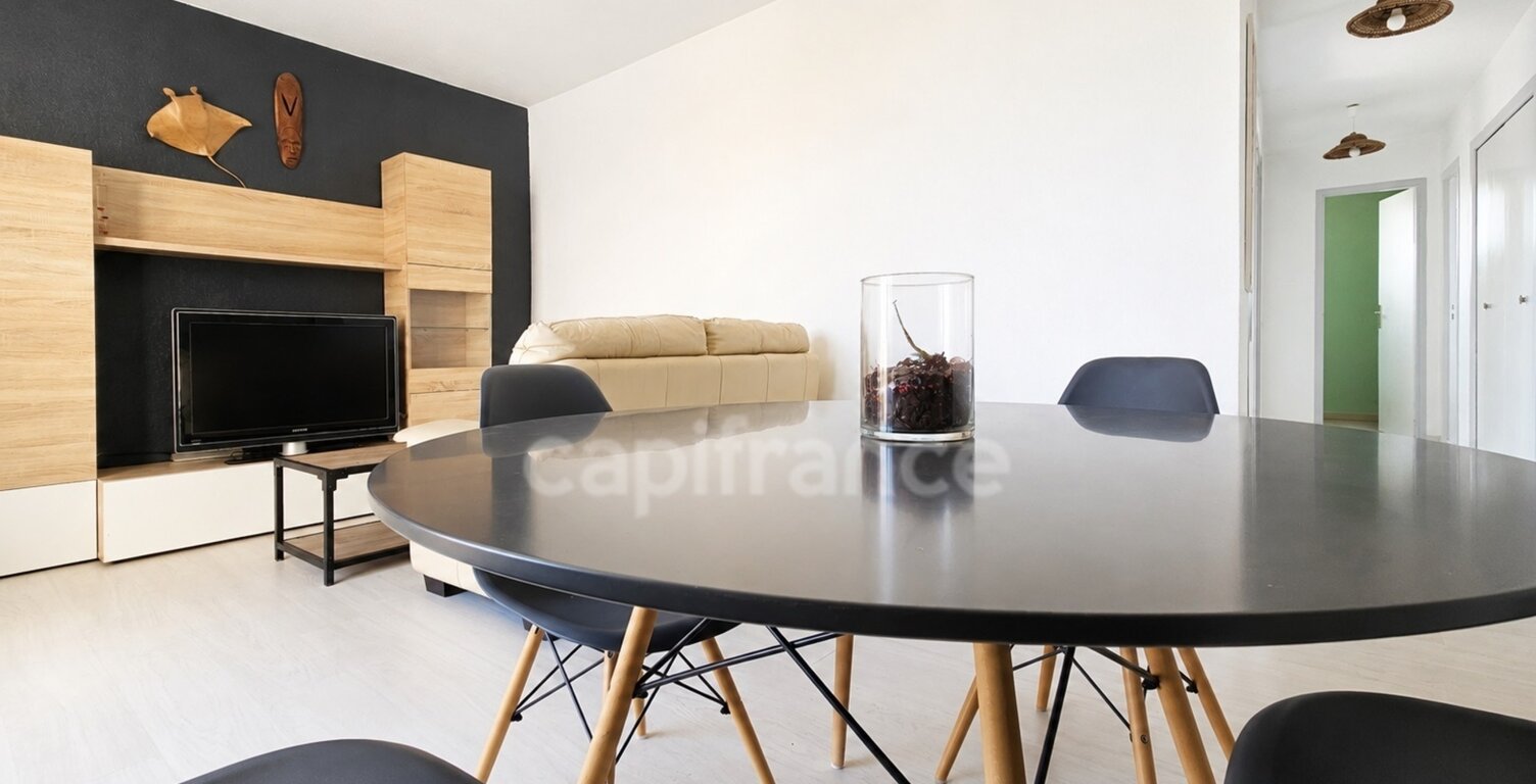 Appartement à vendre 3/4 pièces et possibilité garage LA LONDE LES MAURES  CENTRE VILLE (83) — photo 1