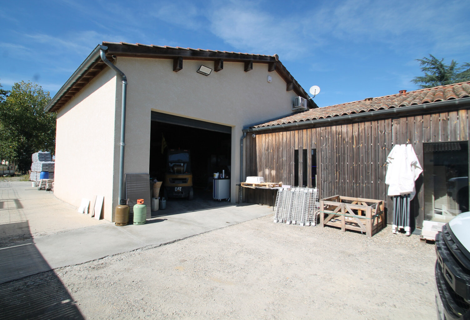 À VENDRE Local professionnel modulable / Potentiel Habitation (2019) — 184 m² — Proche MARMANDE et A62 — photo 1