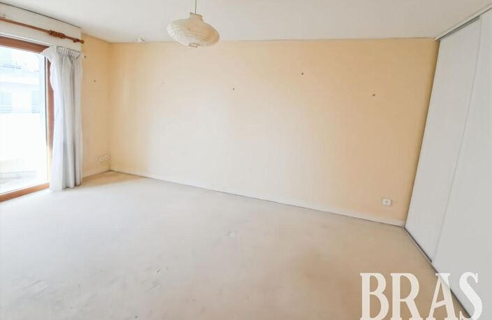 Avenue Camus, appartement avec double garage — photo 3