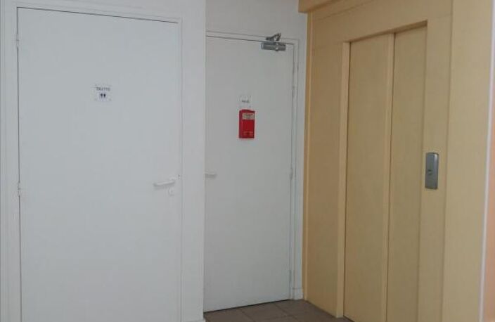 BUREAU climatisé parking Cabinet Médical RIOM — photo 5