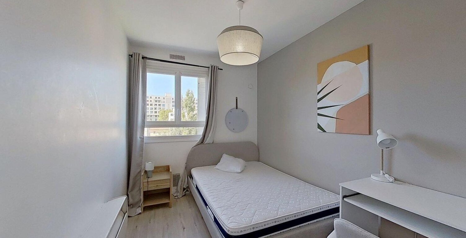 23 rue Roposte Lyon 69003 - Chambre 4 - T5 Meublé - 570 €CC — photo 1