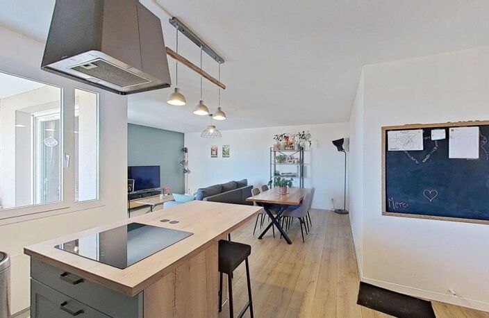 50 Cours Emile Zola VILLEURBANNE 69100 - T3 Non meublé - 1190 €CC — photo 2
