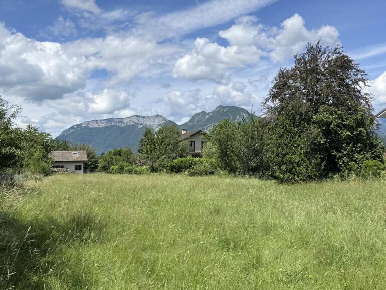 Maison neuve sur un grand terrain terrain proche centre village — photo 1
