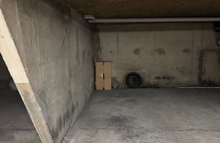 PARKING - EGLISE D'AUTEUIL — photo 2