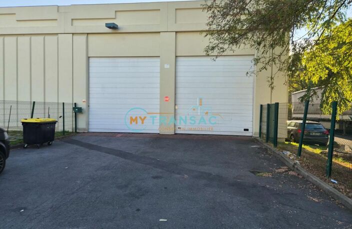 A LOUER  local d'activité de 304m² situé à Valenton — photo 3