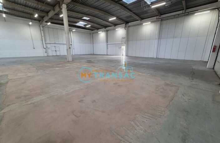 A LOUER  local d'activité de 304m² situé à Valenton — photo 5