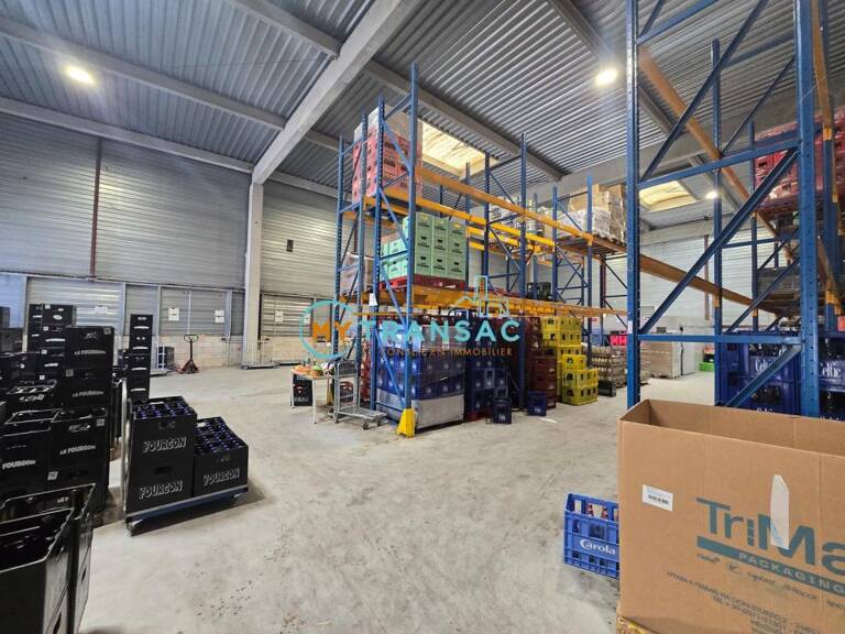 BOISSY SAINT LEGER - My Transac vous propose à la location des locaux d'activités et bureaux de 1 631m² divisible à partir de 543m² — photo 1
