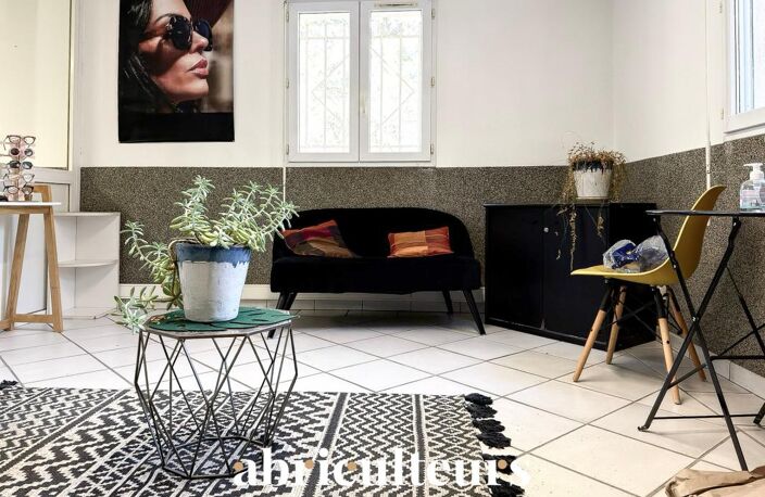 Le Muy – Opportunité professionnelle : bâtiment commercial et entrepôt proche A8 — photo 5