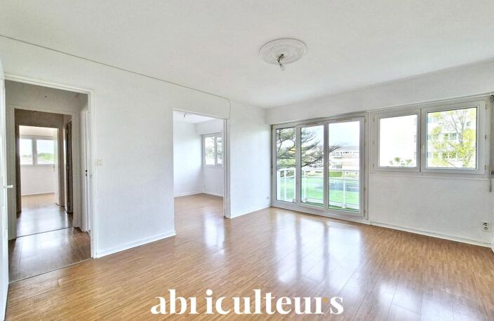 Appartement 5 pièces de 84 m² avec cave et place de parking – Cognac (16100) — photo 2