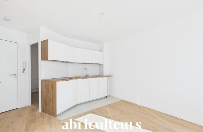 Charmant Appartement T2 rénové avec prestations de qualité dans le 18ème arrondissement — photo 3